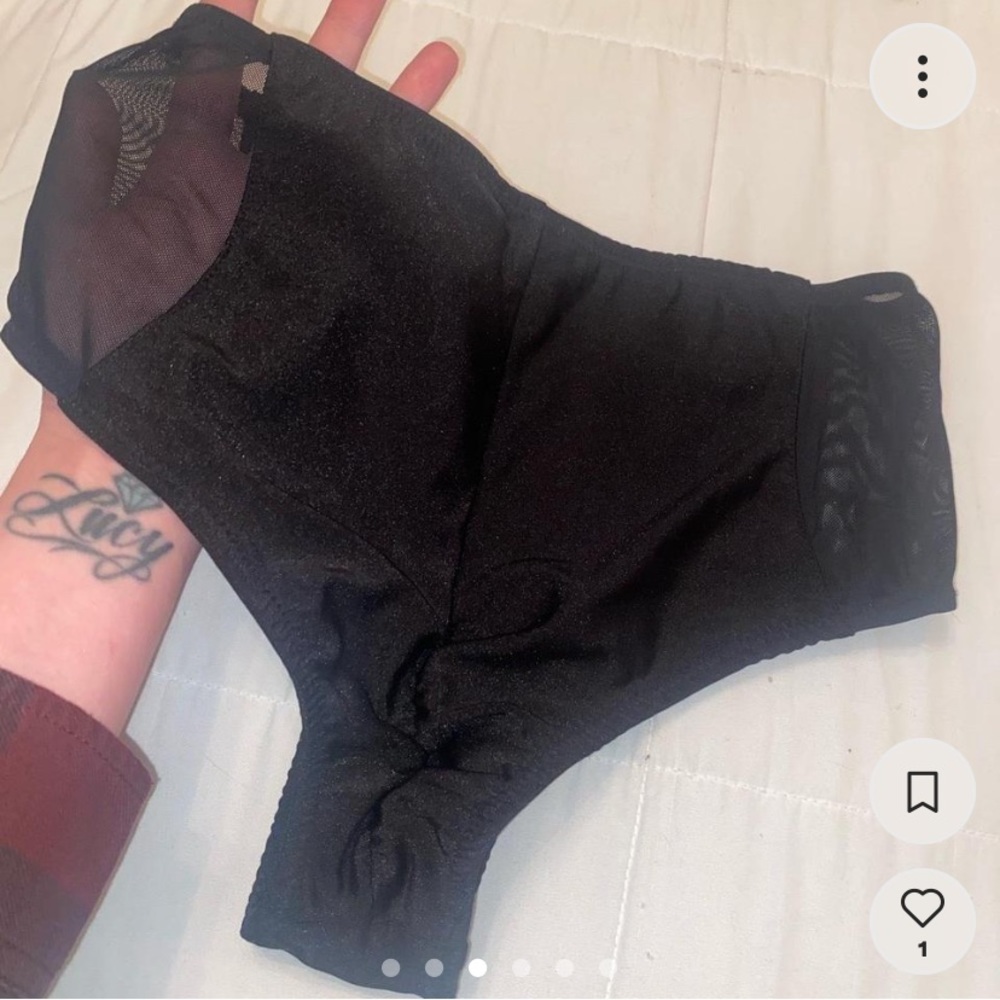 iHeartRaves cheeky black bottoms 🖤